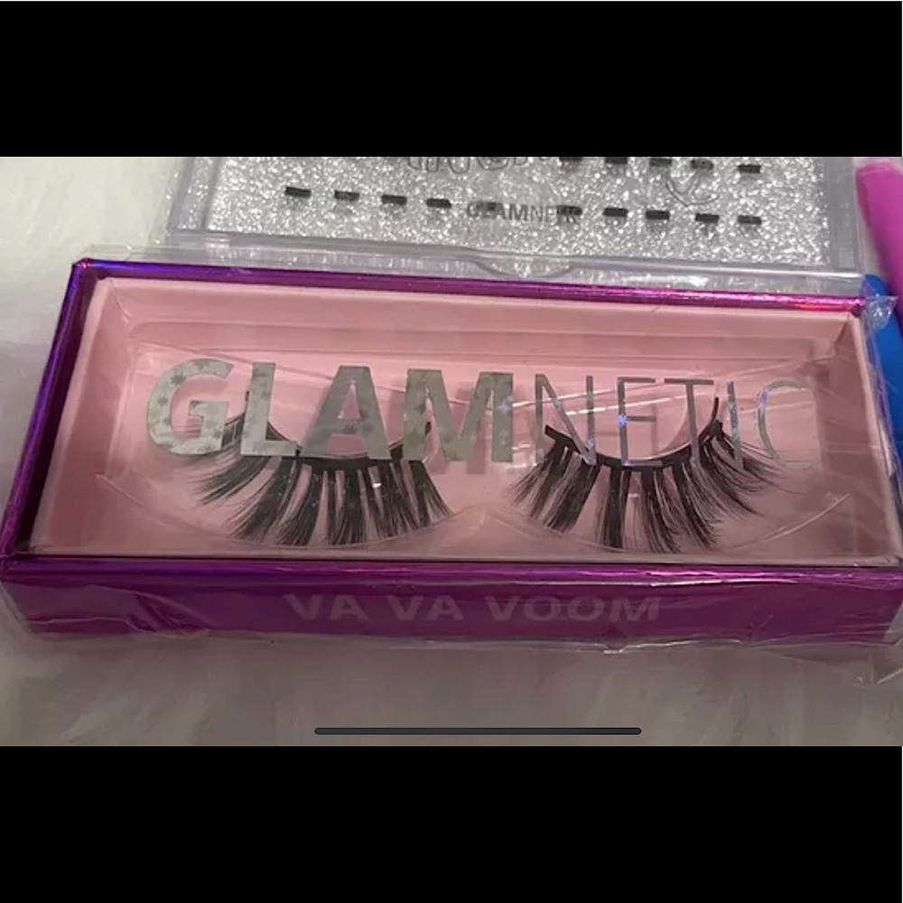 Glamnetic Va Va Voom Magnetic Lash SEALED